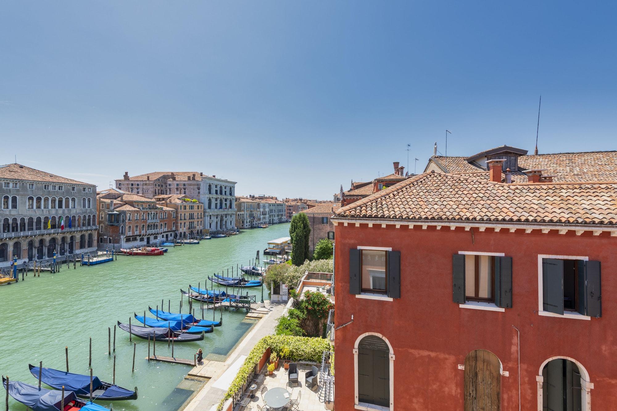 H10 Palazzo Canova Venesia Bagian luar foto