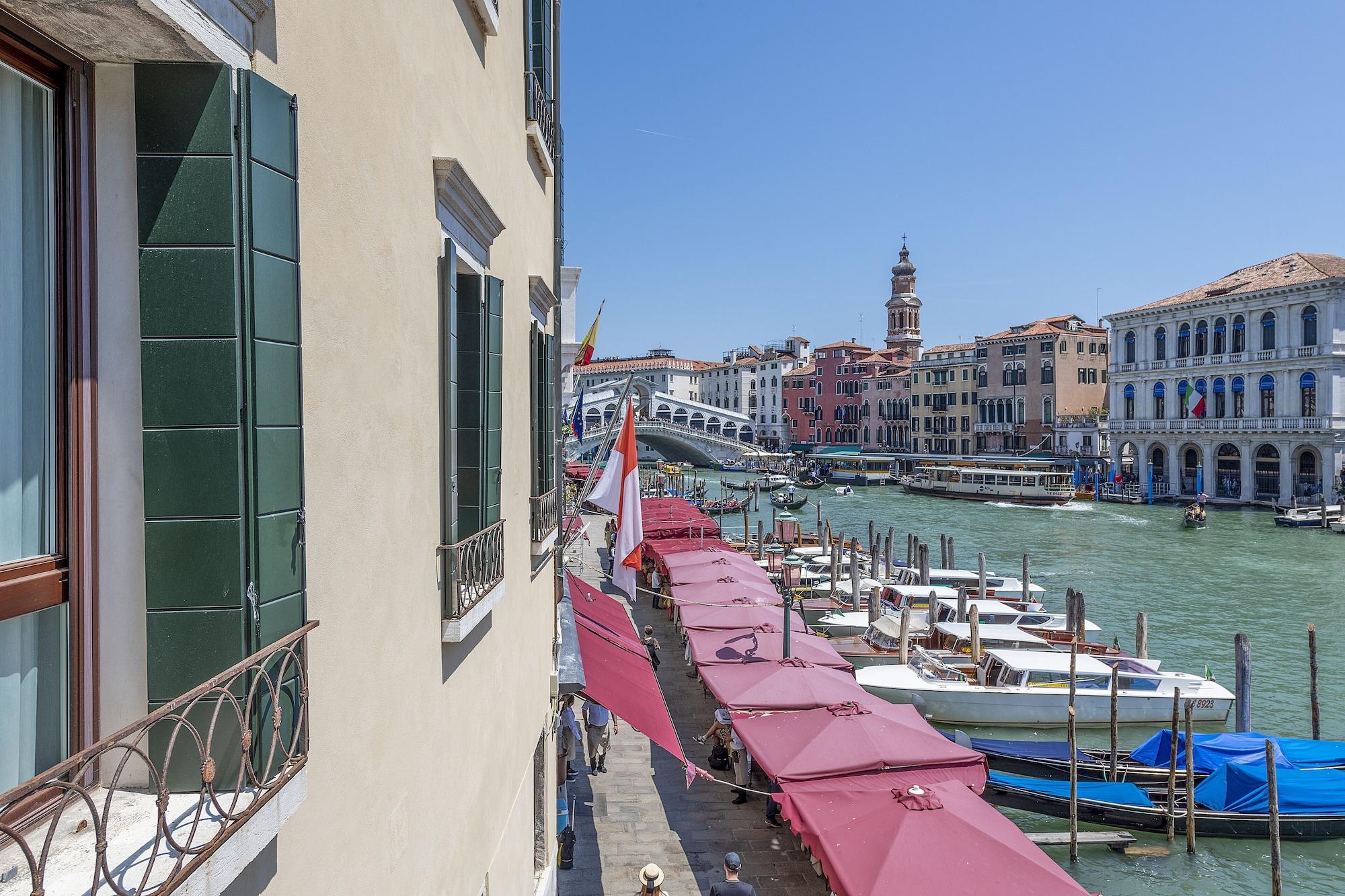 H10 Palazzo Canova Venesia Bagian luar foto