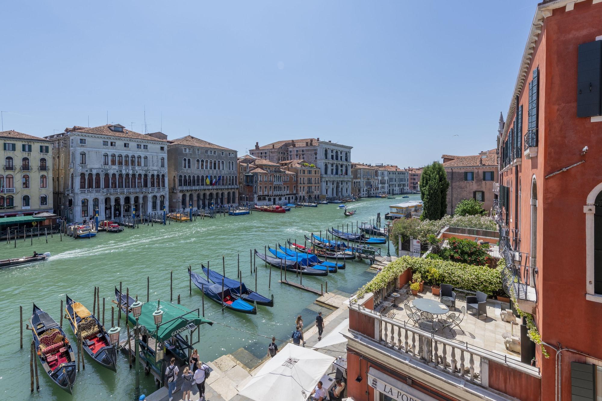 H10 Palazzo Canova Venesia Bagian luar foto